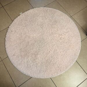 Light Pink Round Mat